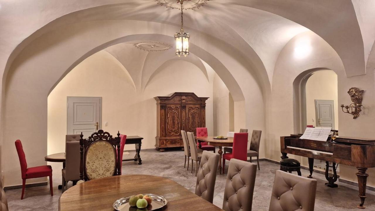 Stadtpalais Bellevue-Suite 3- Zimmer- Maisonettewohnung Mit Dachterrasse Maximal 4 Personen Будишин Екстер'єр фото